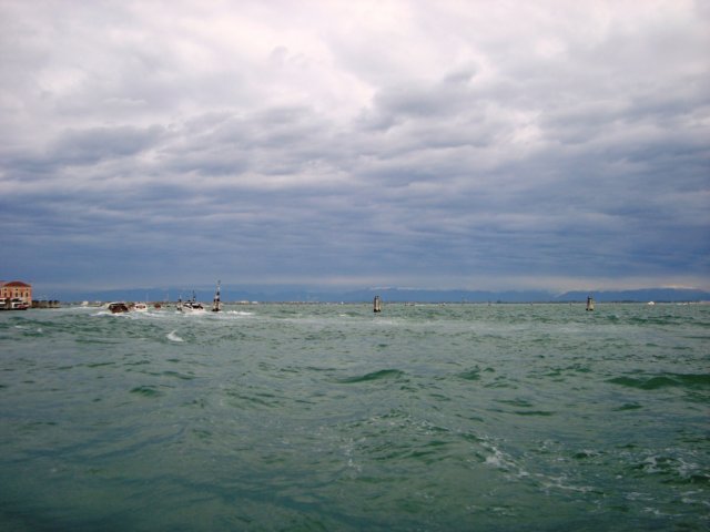 andcrossingthelagoontomuranoisland.jpg