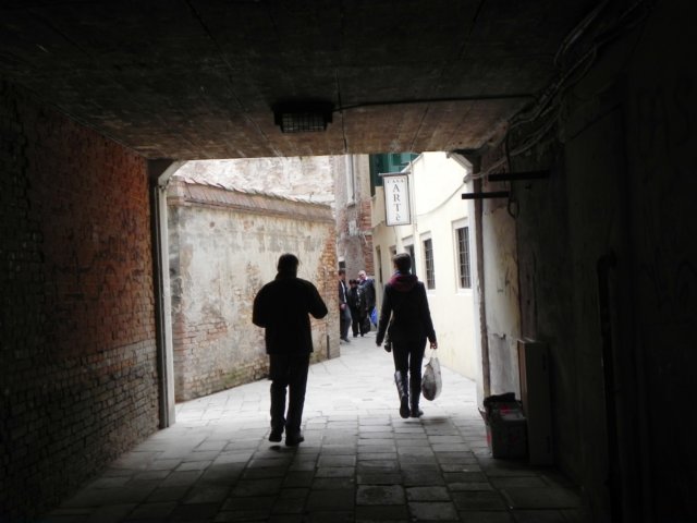 anendlessmazeofruelles.jpg