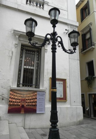 lamppostinfrontoftherestoredveniceoperafenice.jpg