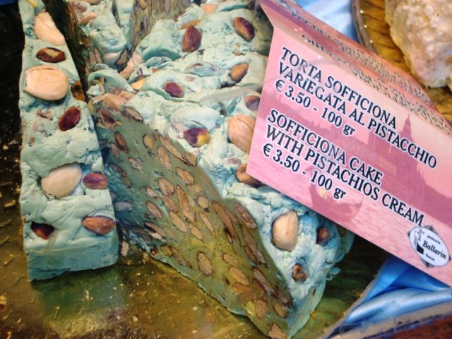 sofficiaonacakewithpistachiocream.jpg