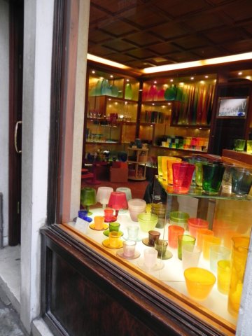 surrepticiouslyisthatspelledrighttakingadvantageofwindowdisplays.jpg