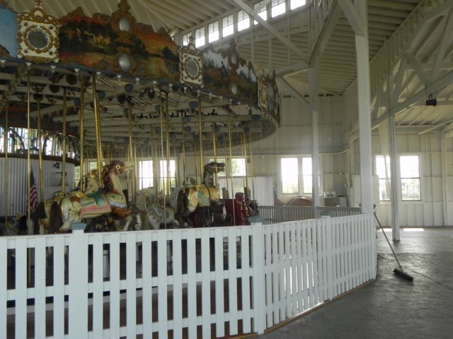 carouselpanorama3.jpg