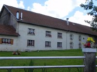 DSCN8763  ancient farm house to which the art bush belongs