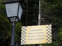 DSCN9101  to enter a settlement with most unusual street lights