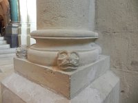 DSCN0882  Detail of a column