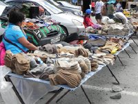 DSCN7913  Any place that cars stop is fair game for an impromptu market