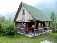 DSCN8426  I bunked in a log cabin