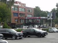 DSCN8600  His neighbors, which include Putin et al., are more into ostentation