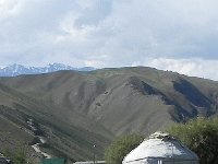 DSCN7836 bis  yurt and road