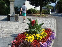 DSC06333  But we are soon in Roche getting a cold drink and waiting for the bus to Villeneuve.