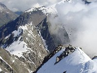 DSC06258  The route down along the ridge