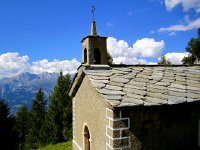 IMG 5039-2  and lead to the village