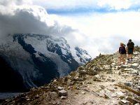 IMG 1133-2  Hiking along the ridge toward Stockhorn