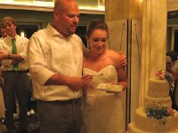 2013-0914-CakeCutting4(LC)  cutting of the cake