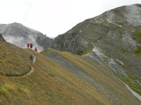 DSCN2142  The trail follows the ridge closely!