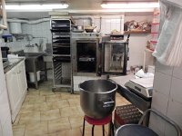 DSCN2827  A pain d&#39;epice factory!