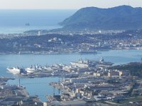 DSCN2924  Toulon is a (the?) major port for the French Navy.