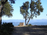 DSCN3016  Viewpoint on the ridge top