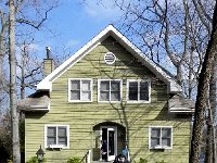 DSCN2674  Vivi comes out with Val