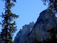 DSCN2478  Crags of the Doldenhorn above the trail
