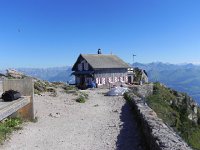 DSCN4562  the cabane