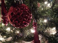 20151211 070420  Dec 11 Christmas tree ornaments