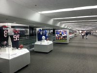 20151218 070137  Dec 18 - NFL display in SFO