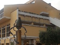 20151225 160159  but then came back down to meet the kids at the Fragonard factory