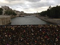 IMG 1526  The scourge of Paris bridges - lovers&#39; locks