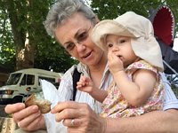 IMG 1849  Now we&#39;re at Port de Territet preparing to feed the swans.