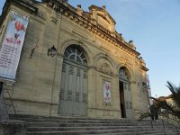 DSCN5095  We strolled out through the floodgates to visit the Beaucaire Casino