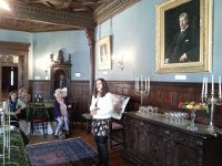 20150926 141611  Our guide has a good spiel. Paintings of the Morgans