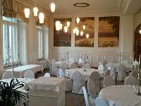 20150907 074130 Richtone(HDR)  7 September starts in the breakfast nook