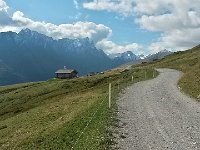 20150909 103420 Richtone(HDR)  WE examined the alpage closely