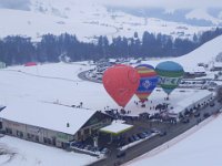 DSCN6090  The balloons finally appear