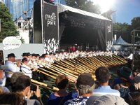 20160709 191001  Later in the day we run into the Alpenhorn crowd down at MJF