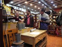 DSCN6712  Closing the tea deal