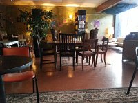 20160519 194757  Eclectic decor and good food