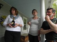 DSCN6293  Others listen and palpate the champagne