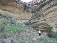 DSCN7727  Approaching the cliffs