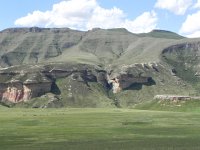 DSCN7757  Herd below the plateau