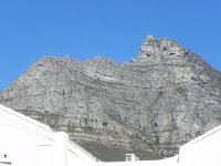 DSCN8691  Cable car heading to Table Mtn