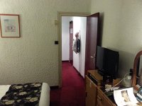 20161016 214328  Quintessential French three-star hotel: good wifi though!