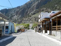 DSCN3832  tourist throngs