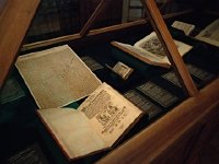 KDKF7271  to see Olde Bookes