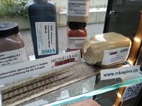 20170204 112848  Model ballast in a jar