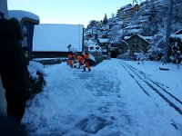 20170115 092026  15 Jan MOB crews dig out the stop at Planches