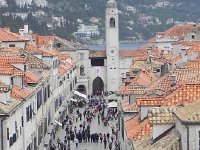 DSCN9363  many tourist