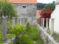 DSCN9477  a standard architectural motif here