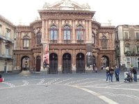 20171112 155213  Theater, note streets on each side